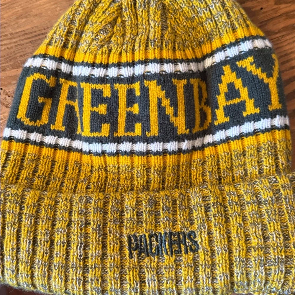 New Era Authentic Packers Green Bay NFL Cold Weather Pom Cuffed Knit Beanie Hat